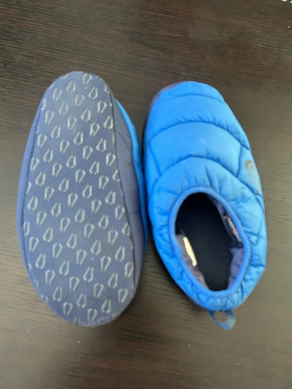 The North Face men’s ThermoShoes - Blue Cozy Slip-Ons